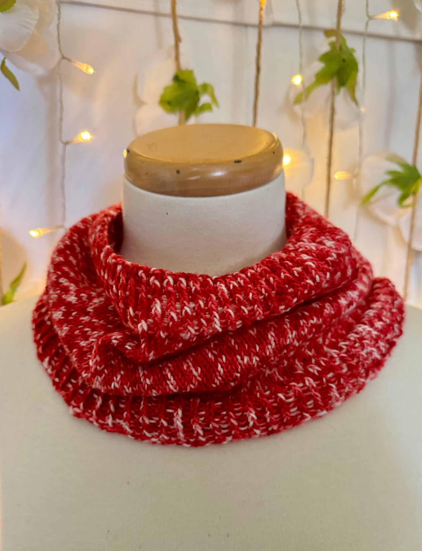 Pixel Valentine Cowl