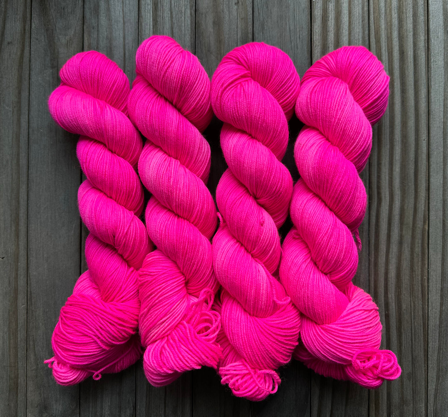 Fuchsia Glow Worsted